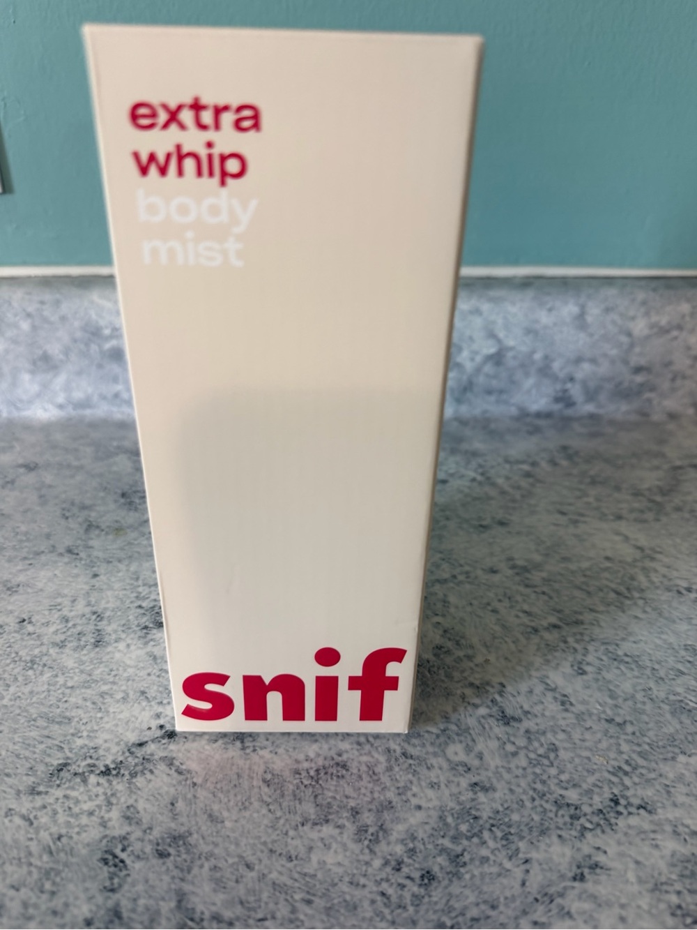 Snif Extra Whip Body Mist — Pink/White